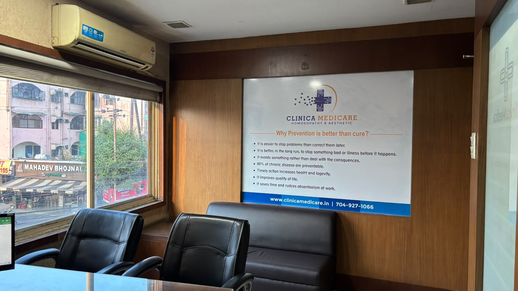 Clinica Medicare consultation area Bhopal