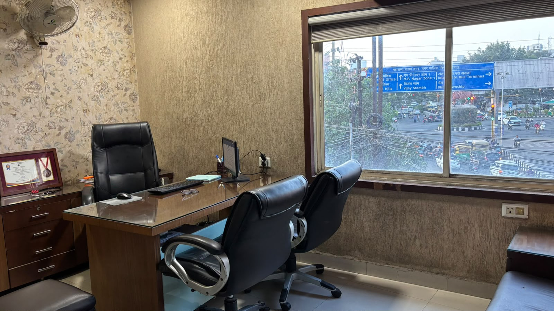 Doctor cabin at Clinica Medicare Bhopal